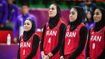 Acusan de traición a jugadoras de la selección iraní de básquet por no cantar el himno