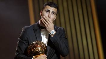 El español Rodri Hernández gana el Balón de Oro y destrona al favorito Vinicius Jr