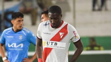 Caicedo se quejó de racismo y dejó la cancha en el partido ante Blooming en Montero