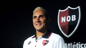 Keylor Navas cuenta que habló con Messi y firmó por dos años con Newell’s de Argentina