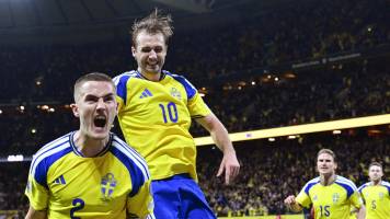 Suecia sella su boleto y deja sin Mundial a Polonia y Lewandowski