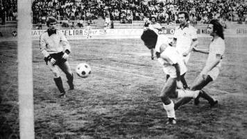 Murió Beckenbauer: El día que “El Kaiser” jugó en el Hernando Siles de La Paz