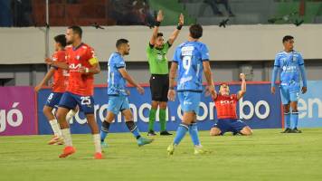 Blooming se aleja de los líderes tras caer ante Wilstermann, que respira en el torneo