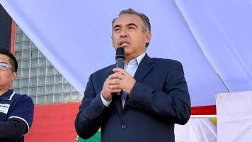 Viceministro se disculpa con el campeón mundial Conrrado Moscoso por la falta de apoyo