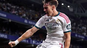Carlos Espí rescata al Real Madrid en el debut de Mourinho