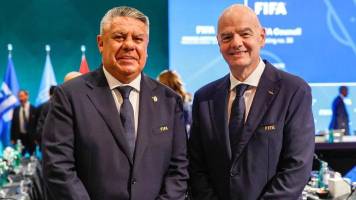 Infantino respira con el apoyo de Argentina, México y la CAF