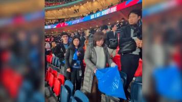 ¡Admirable! Este es el noble gesto que tuvieron los hinchas japoneses tras vencer a Inglaterra