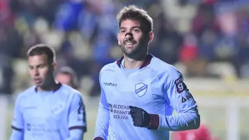 Con doblete de Cauteruccio, Bolívar aplasta a Guabirá y escala al tercer lugar