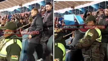 Video: Agreden a Andrés Costa en estadio de Oruro, tuvo que salir escoltado por la Policía