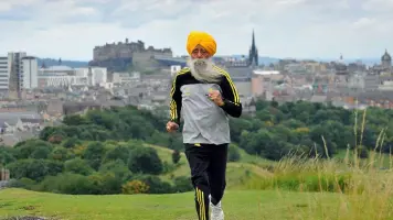 Muere atropellado a los 114 años Fauja Singh, el maratonista más longevo del mundo