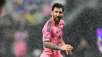 Messi anota de cabeza su gol 100 con el Inter Miami