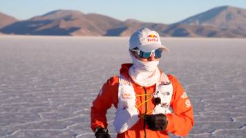 Maciel logra nuevo récord del mundo al recorrer casi 173 km en menos de 20 horas a través del Salar de Uyuni
