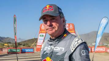 El piloto español Carlos Sainz gana su cuarto Dakar a los 61 años