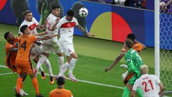 Video: Cabezazo letal de Akaydin tras centro de Güler para el gol de Turquía