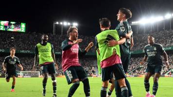 Carlos Espí rescata al Real Madrid en Elche