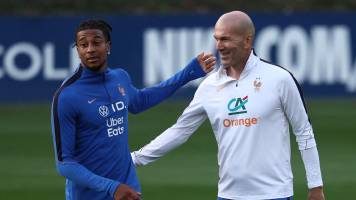 Zinédine Zidane dirige su primer entrenamiento con la selección francesa