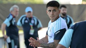 Almada apunta a ser titular y hacer dupla con Messi para el debut de Argentina