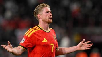 Bélgica hunde 3-0 a Turquía gracias a sus veteranos De Bruyne y Lukaku