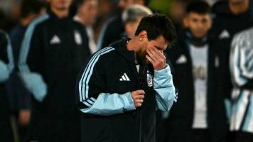 Messi publica una sentida carta de despedida y recuerda a Diego Maradona