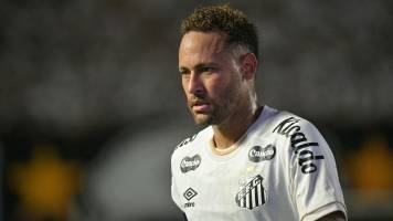 Neymar paga $us 20.000 por sesión de terapia acuática para su recuperación