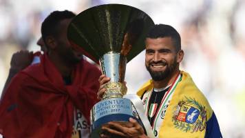 El venezolano Tomás Rincón anuncia su retiro del fútbol