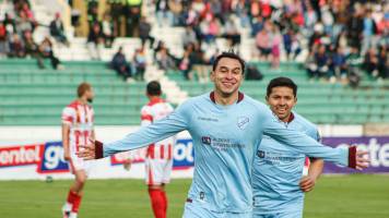 Bolívar golea de visitante a Independiente de Sucre
