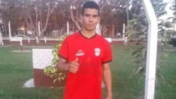 Video: Joven futbolista muere tras chocar contra un muro durante un partido en Argentina