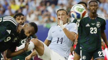 Uruguay se resigna ante Arabia con empate agridulce en debut mundialista 