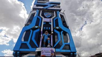 El Cholet Bolívar, nació como una idea y ahora es un “sueño” hecho realidad de una familia fanática del club paceño