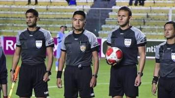 Fútbol boliviano: Árbitros centrales y jueces VAR darán conferencias de prensa después de cada partido