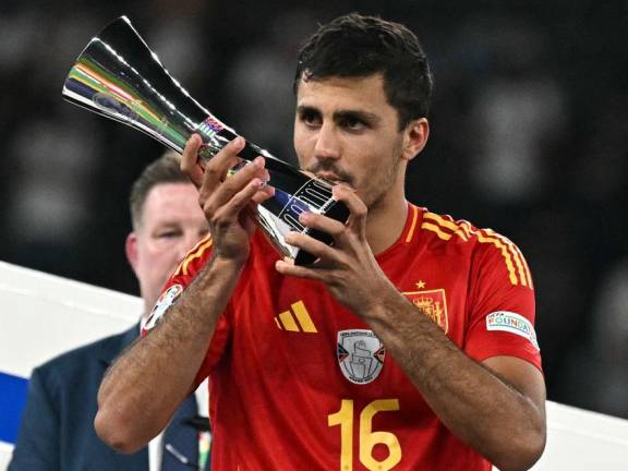 El volante español Rodri fue elegido ‘Mejor Jugador’ de la Eurocopa 2024