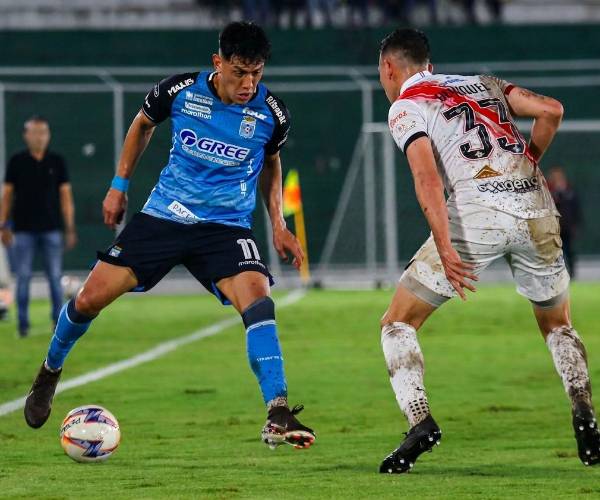 Tropiezo en la Villa Imperial: Un descuido de Almada condena a Blooming ante Nacional