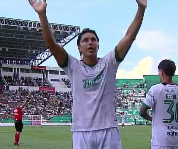 Marcelo Martins vuelve a jugar en el fútbol boliviano con Oriente después de 22 años