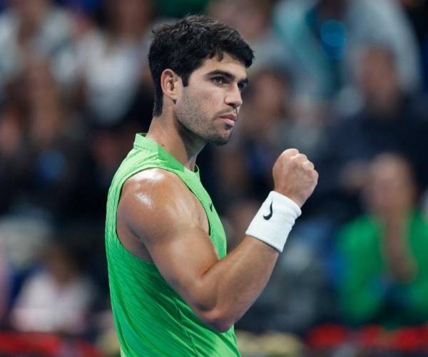 Alcaraz sufre con Rinderknech para avanzar de ronda en el Abierto de Catar