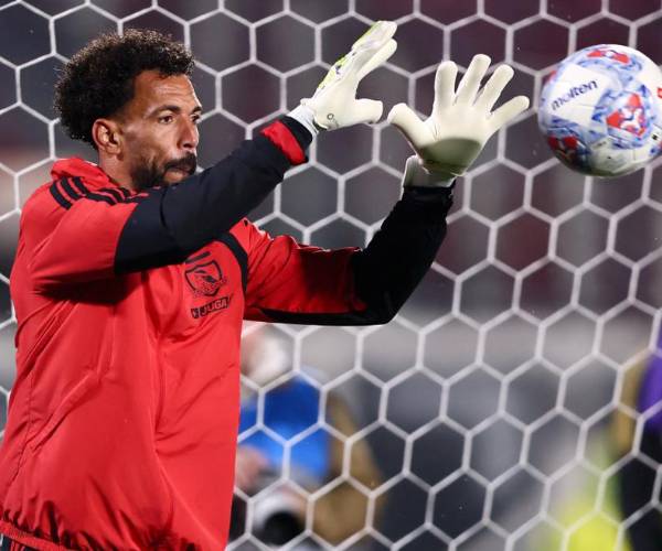 El mundialista Vozinha debutó con Colo Colo en partido por la Copa de Chile