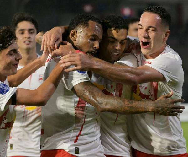 Blooming sufre dolorosa derrota tras caer en la última jugada ante Bragantino de Brasil