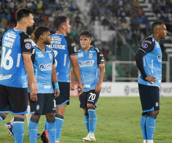 Blooming sufre humillante caída ante Bragantino y queda al borde de la eliminación en la Copa
