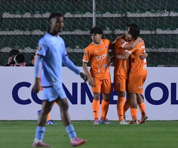 Bolívar se aplaza de local tras empatar ante Deportivo La Guaira en La Paz