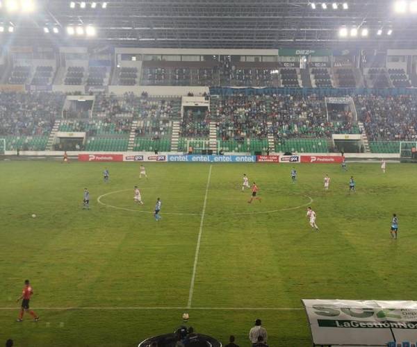 Gobernación cruceña suspende los partidos nocturnos en el estadio Tahuichi