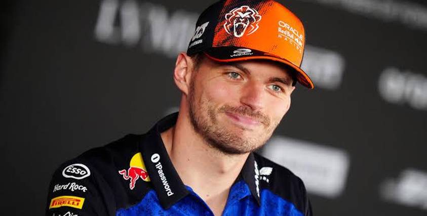 El piloto neerlandés dio a conocer que renovó su contrato con la escudería Red Bull hasta la temporada 2030.