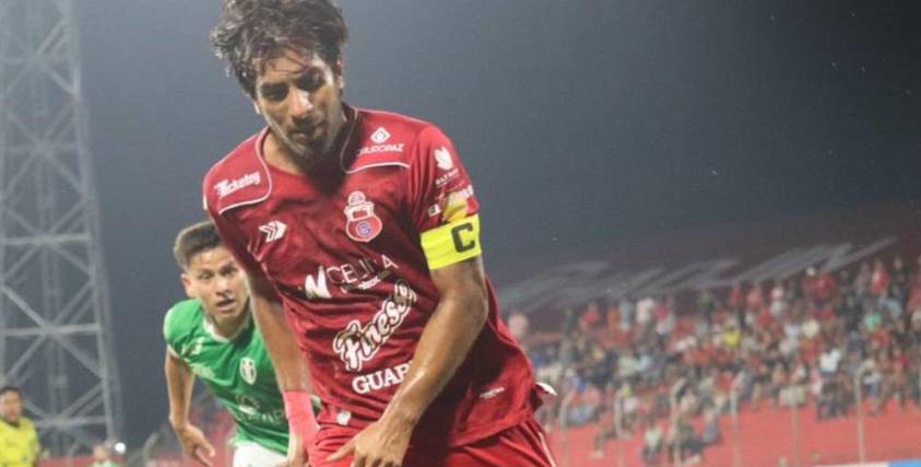 Carlos Añez, el mediocampista y capitán de Guabirá. 