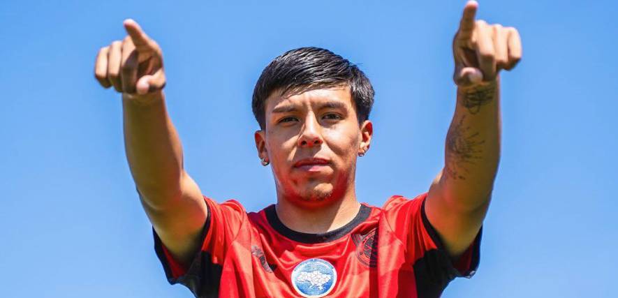 Santiago Cuiza, presentado en FC Kryvbas de Ucrania.