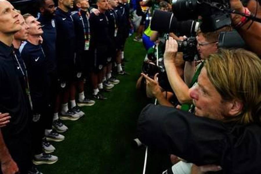 Tuchel, en la entonación del himno de Inglaterra.
