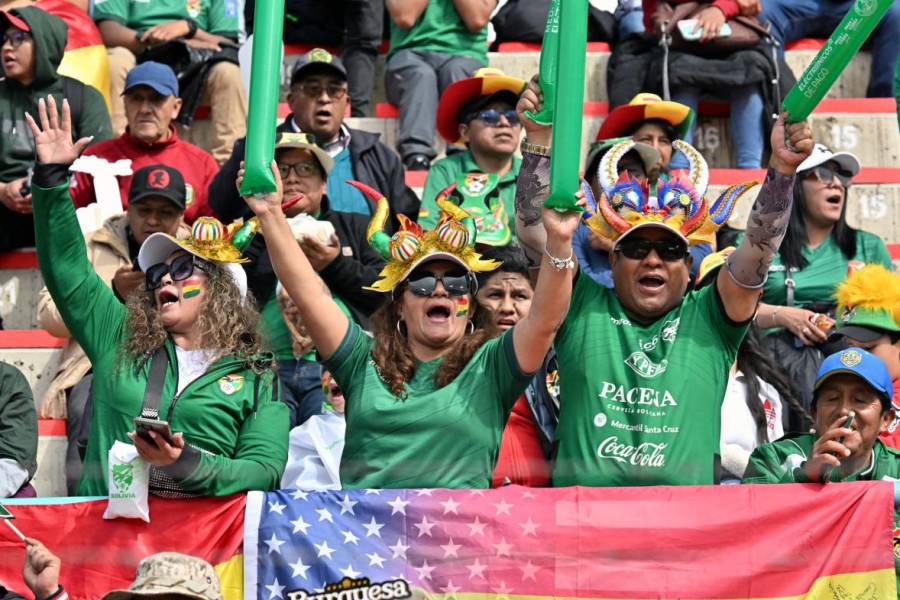 Los hinchas bolivianos dieron su respaldo a la Verde