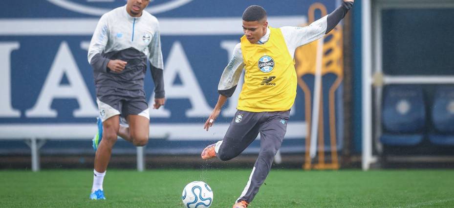 Jugadores de Gremio realizan entrenamiento en la previa al duelo contra Bolívar. 