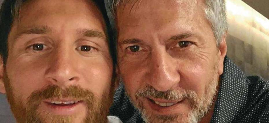 Lionel (izq.) junto con su padre Jorge Messi. 
