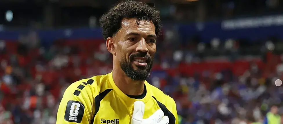 Vozinha, nuevo guardameta de Colo Colo de Chile. 