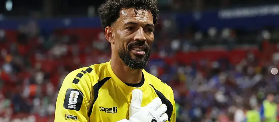 Vozinha, nuevo guardameta de Colo Colo de Chile. 